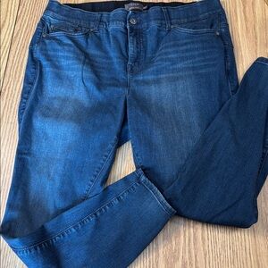 Torrid Bombshell skinny 20R Premium Stretch
